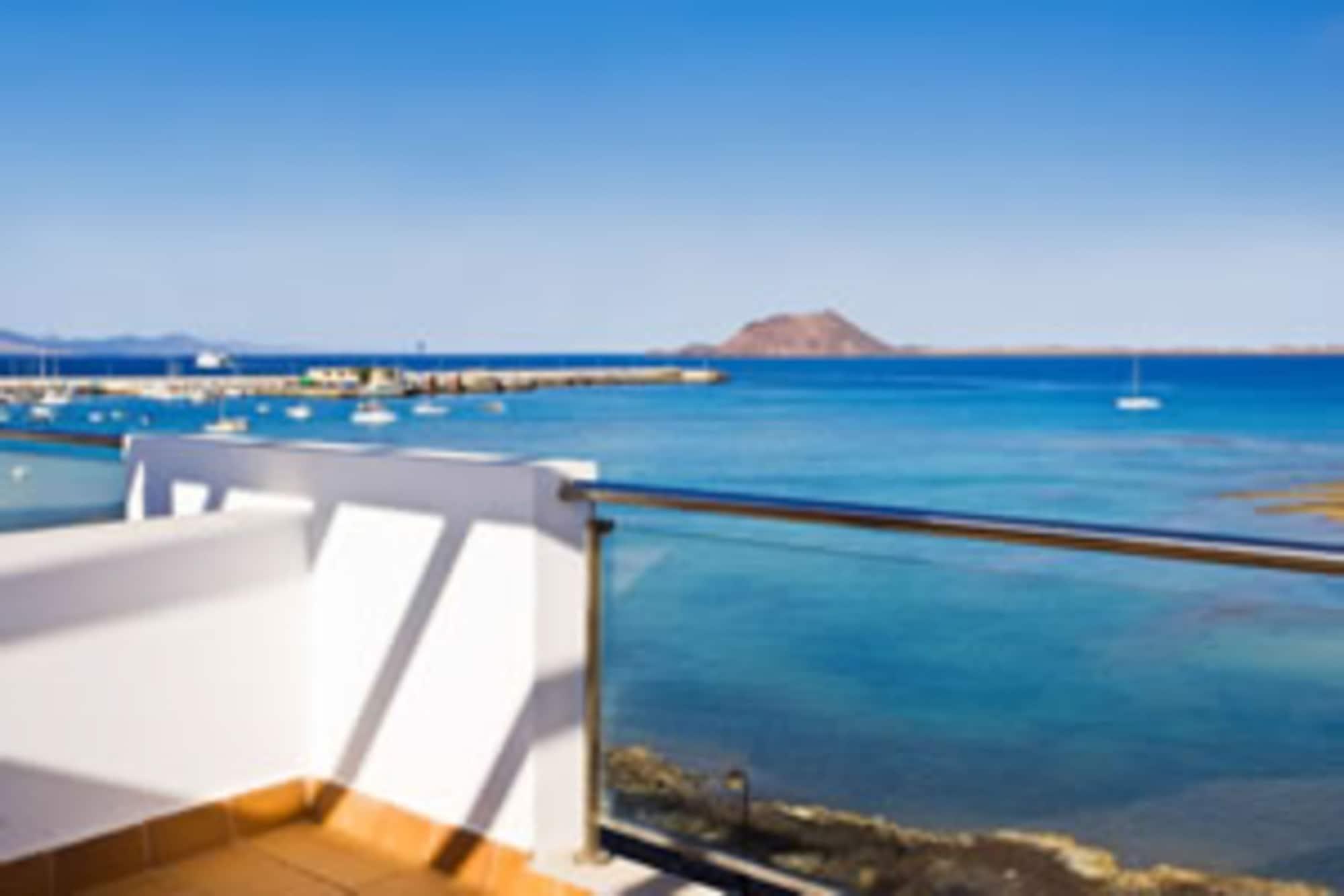 Hotel LIVVO Corralejo Beach Екстер'єр фото