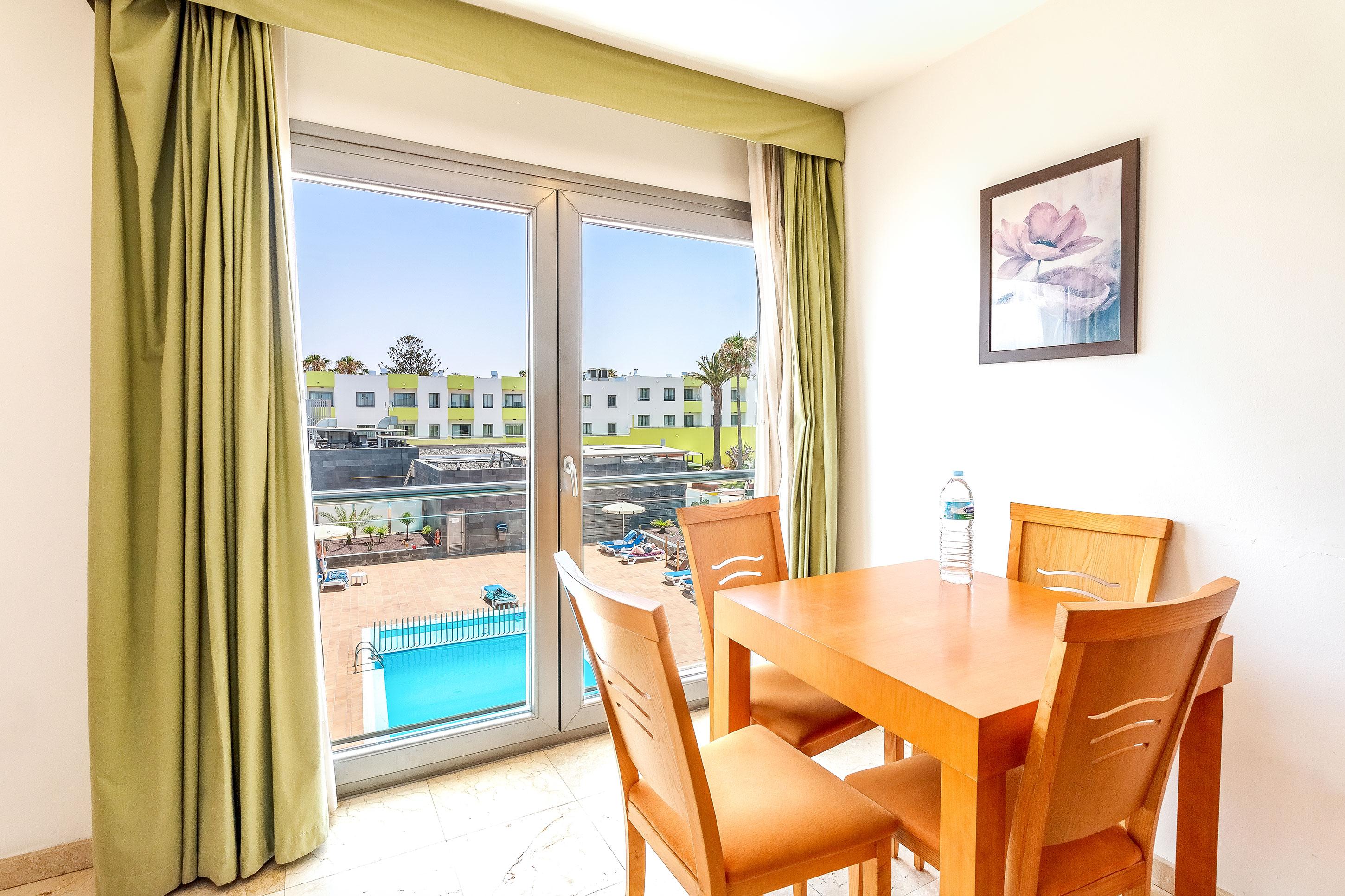 Hotel LIVVO Corralejo Beach Екстер'єр фото