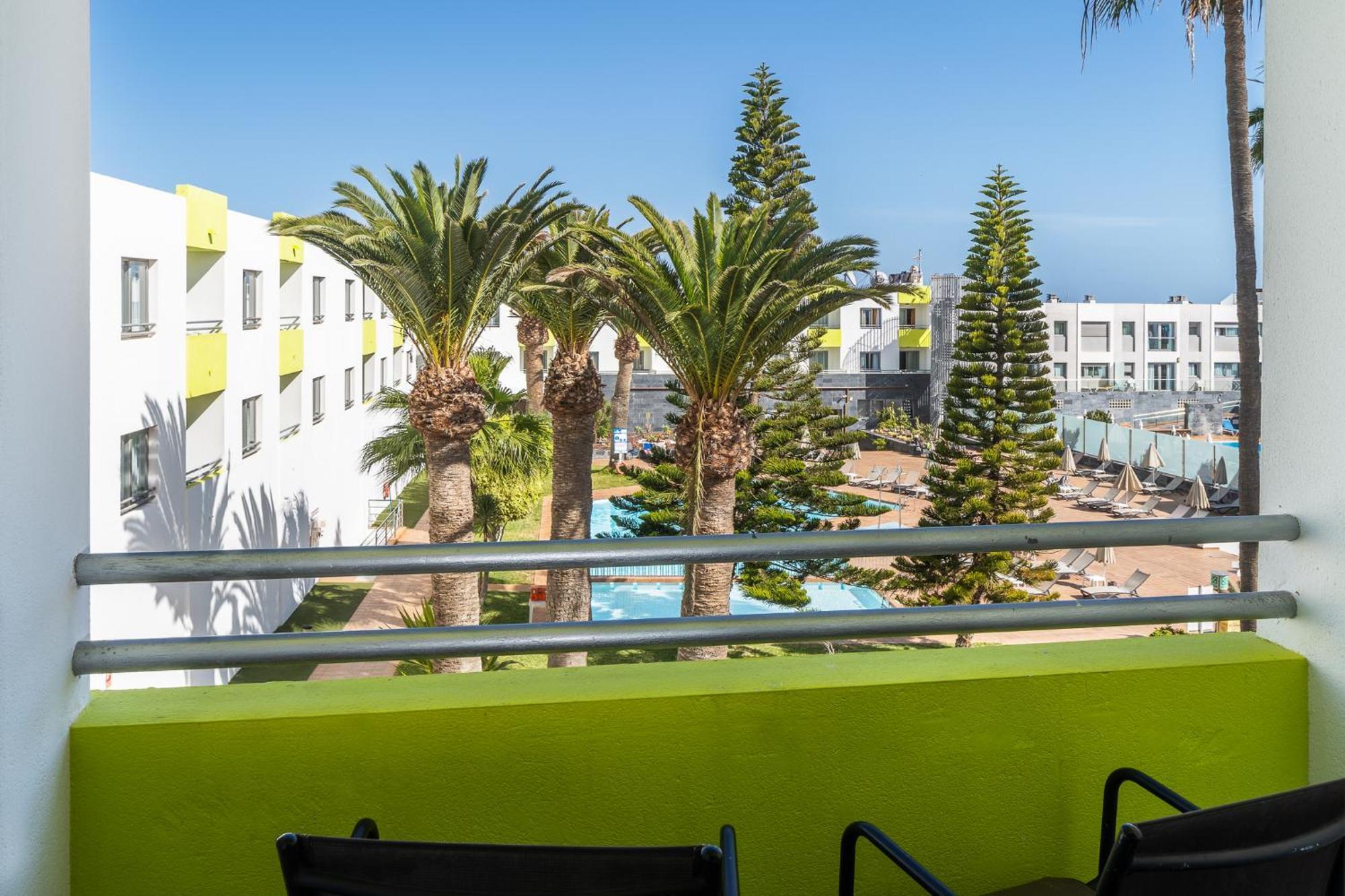 Hotel LIVVO Corralejo Beach Екстер'єр фото